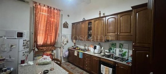 5 bedrooms Apartment in Reggio Calabria, Italy No. 377527 3