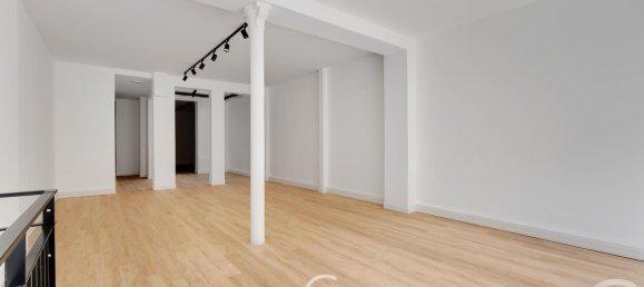 Studio in Paris, France No. 172787 9