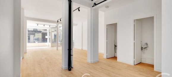 Studio in Paris, France No. 172787 4