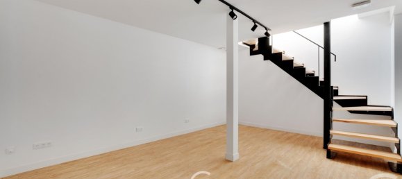 Studio in Paris, France No. 172787 10
