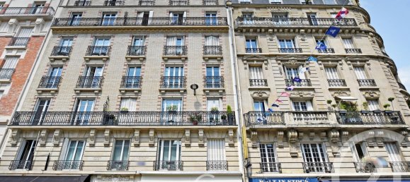 Studio in Paris, France No. 172787 12