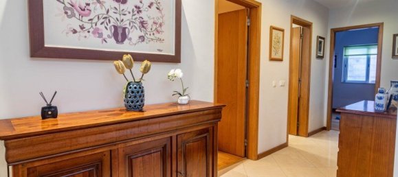 3 bedrooms Villa in Montenegro, Portugal No. 98946 16