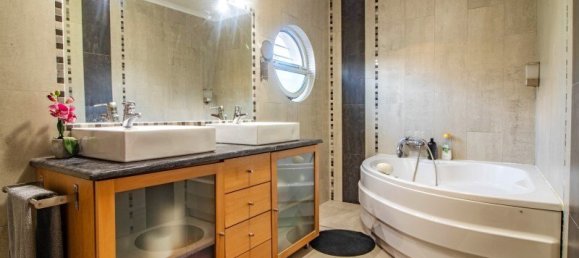 3 bedrooms Villa in Montenegro, Portugal No. 98946 21