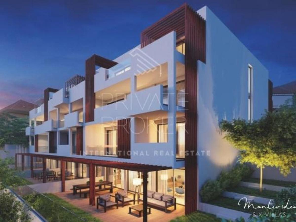 5 bedrooms Apartment in Porto, Portugal No. 5390