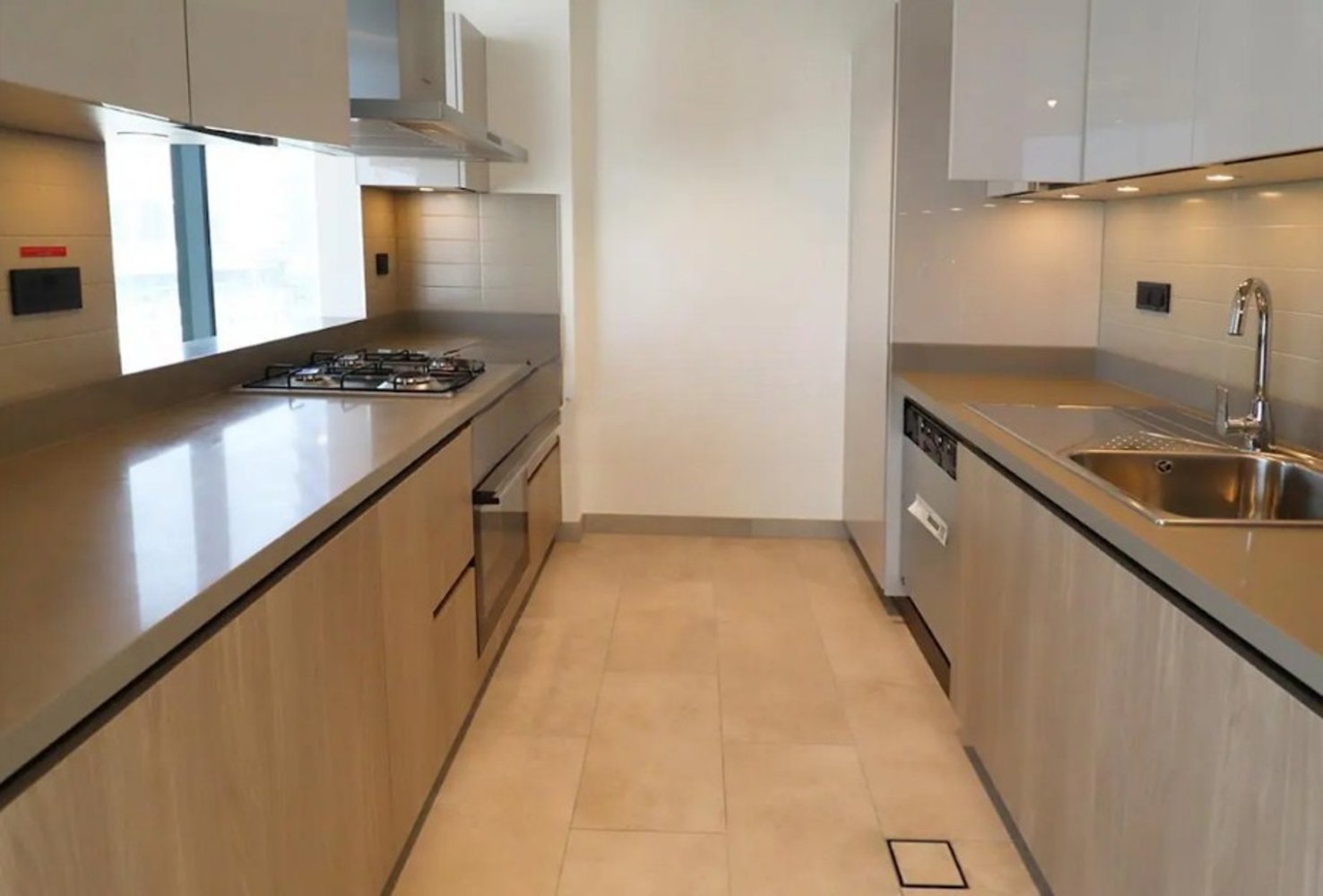 2 bedrooms Apartment in Dubai, UAE No. 21374