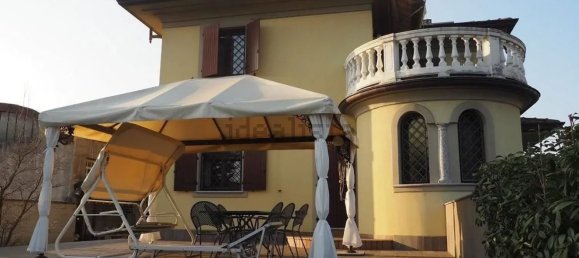 7 rooms Villa in Rescaldina, Italy No. 263955 2