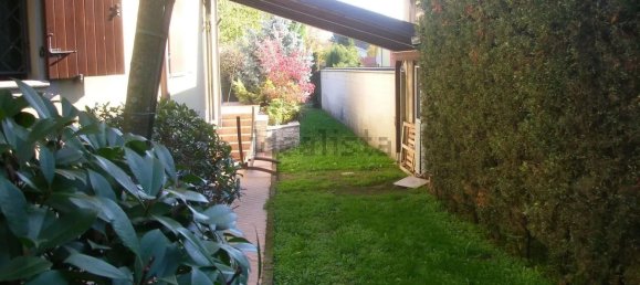 7 rooms Villa in Rescaldina, Italy No. 263955 3