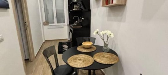 3-Zimmer Wohnung in Naples, Italy, Nr. 37325 2