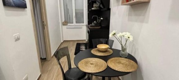 3-Zimmer Wohnung in Naples, Italy, Nr. 37325 5