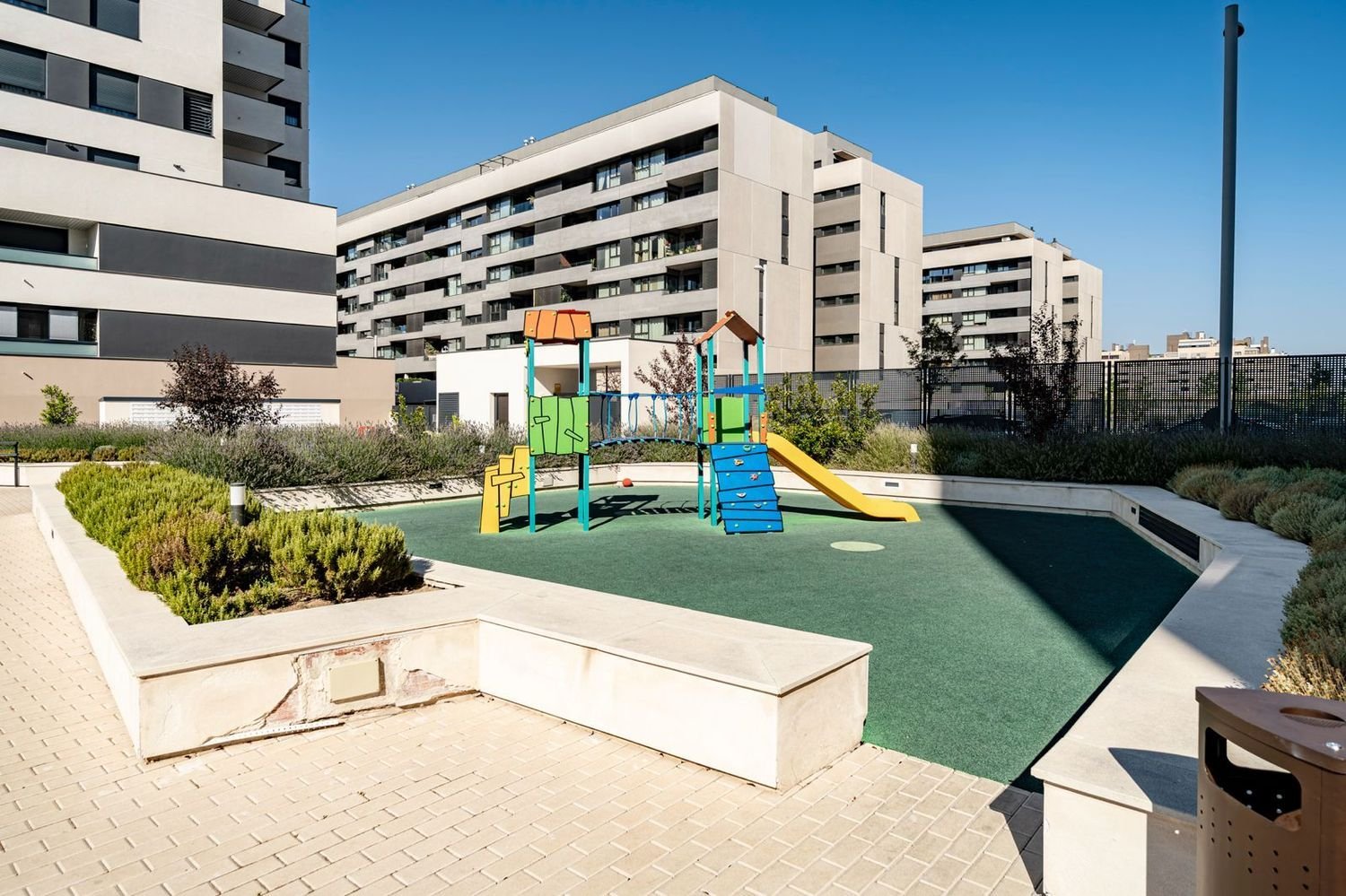 2 bedrooms Penthouse in Madrid, Spain No. 274944