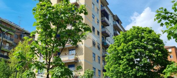 1 bedroom Apartment in Milan, Italy No. 329580 2