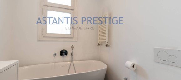 3 bedrooms Apartment in Milan, Italy No. 352224 17
