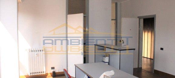 2 rooms Office in Merate, Italy No. 165527 6
