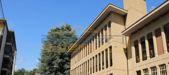 2 rooms Office in Merate, Italy No. 165527 3