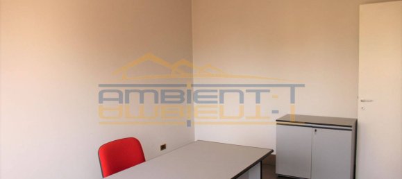 2 rooms Office in Merate, Italy No. 165527 10