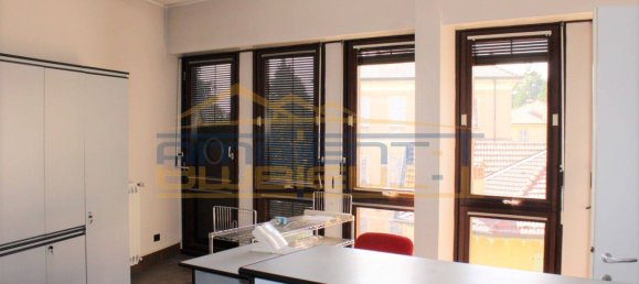 2 rooms Office in Merate, Italy No. 165527 5