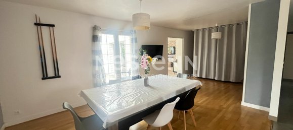 3 Schlafzimmer Haus in Avoise, France, Nr. 283695 4