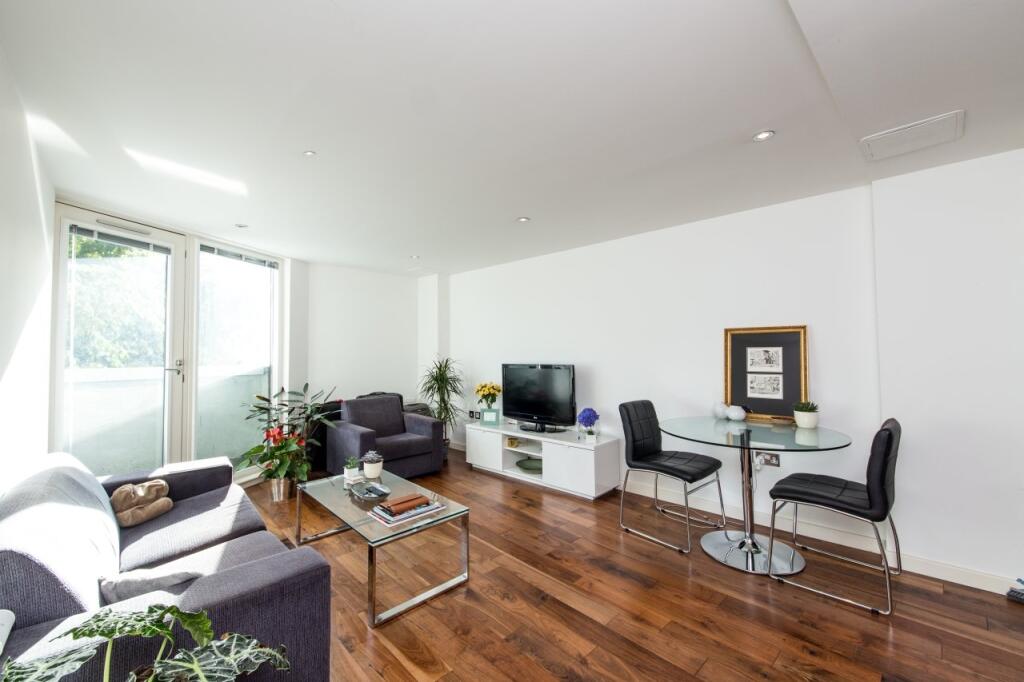 1 bedroom Apartment in Hackney, United Kingdom No. 4316