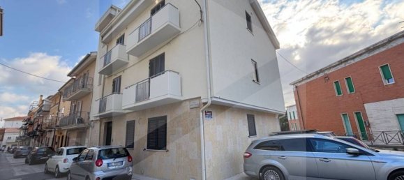 3غرفة شقة في San Giovanni Rotondo, Italy رقم 24982 2