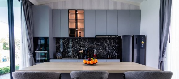 3 Schlafzimmer Villa in Hua Hin, Thailand, Nr. 75993 12