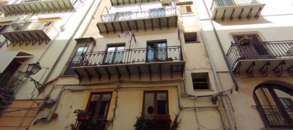 2 bedrooms Apartment in Palermo, Italy No. 359120 3