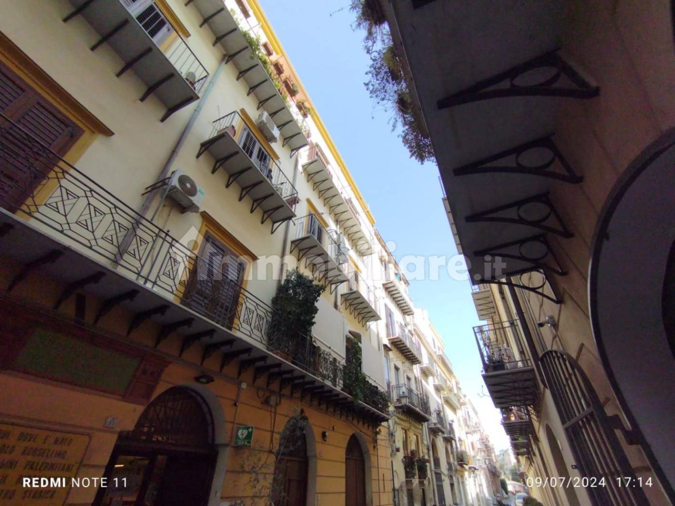 2 bedrooms Apartment in Palermo, Italy No. 359120