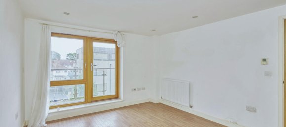 1 bedroom Apartment in Wembley, United Kingdom No. 6405 11