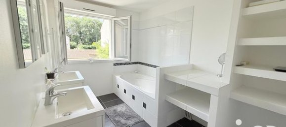 Casa T4 em Saint-Brice-sous-Foret, France N.º 306946 17