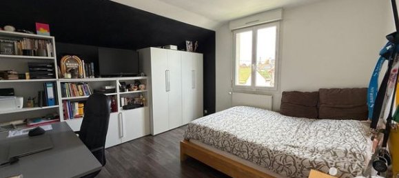 Casa T4 em Saint-Brice-sous-Foret, France N.º 306946 12