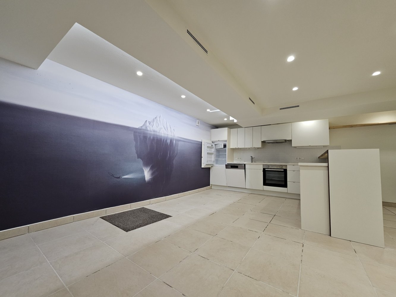 6 rooms Apartment in Innsbruck-Stadt, Austria No. 180353