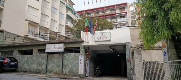 Квартира с 5 комнатами в Санремо, Италия № 238394 8