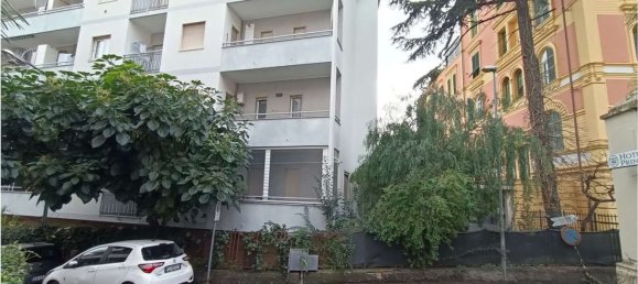 Квартира с 5 комнатами в Санремо, Италия № 238394 3