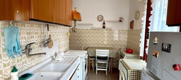 Casa de 2 divisões em Massa, Italy N.º 284397 17