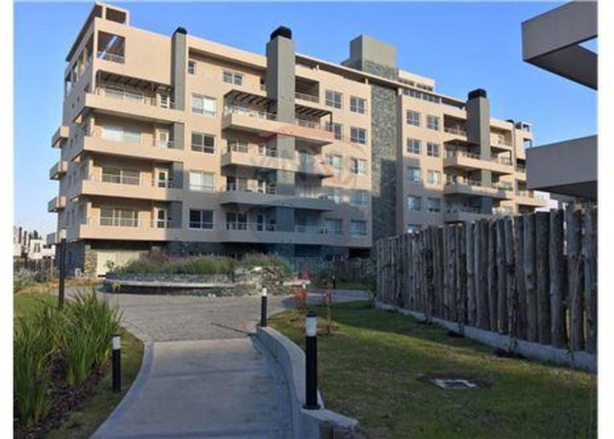 Apartamento de 3 dormitorios en Tigre, Argentina No. 10683