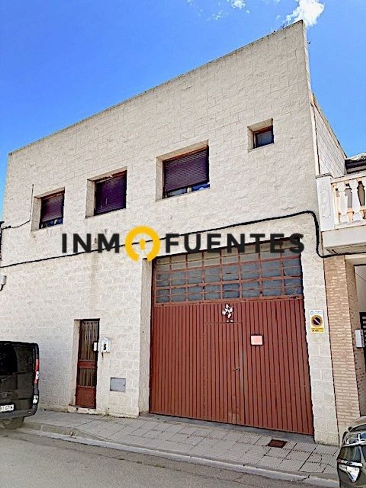 270m² Warehouse in Zaragoza, Spain No. 209893
