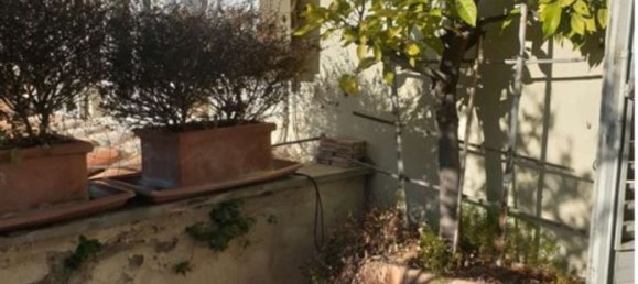 7 rooms Apartment in Florence, Italy No. 190772 11