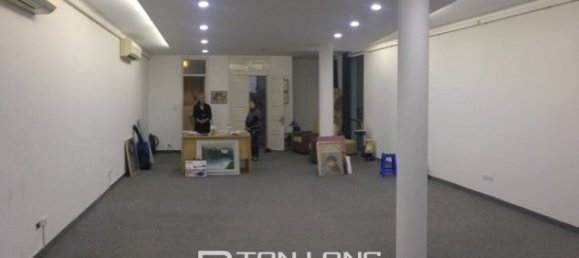 1غرفة مكتب في Tay Ho, Vietnam رقم 2033 2