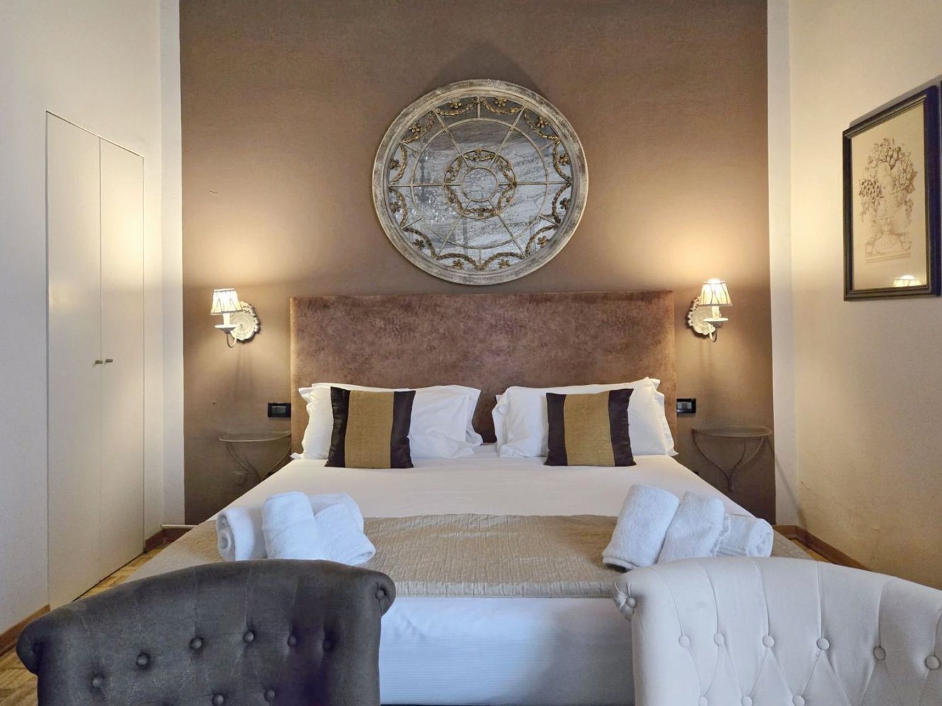 8 bedrooms Apartment in Florence, Italy No. 335745