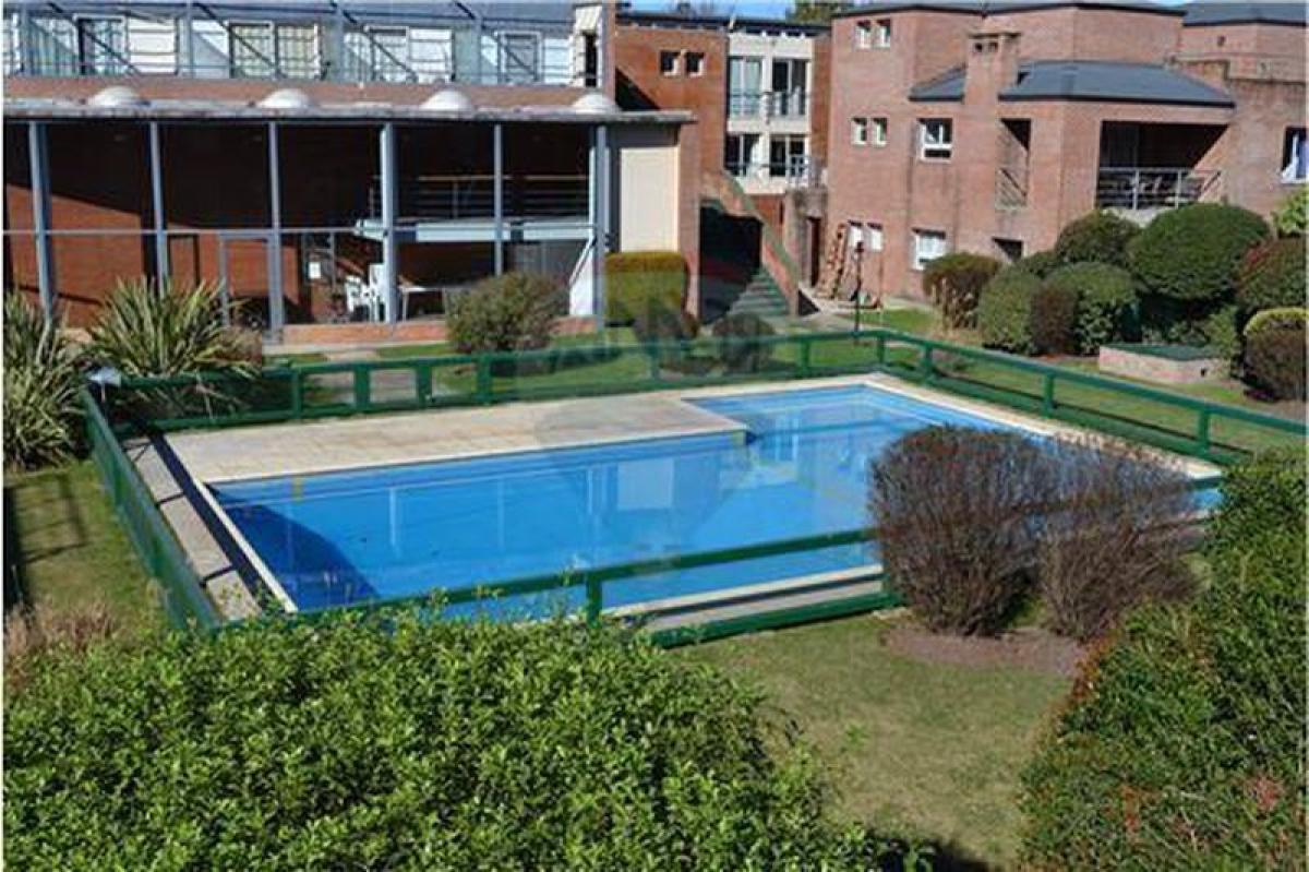 Casa de 2 dormitorios en Pilar, Argentina No. 89924