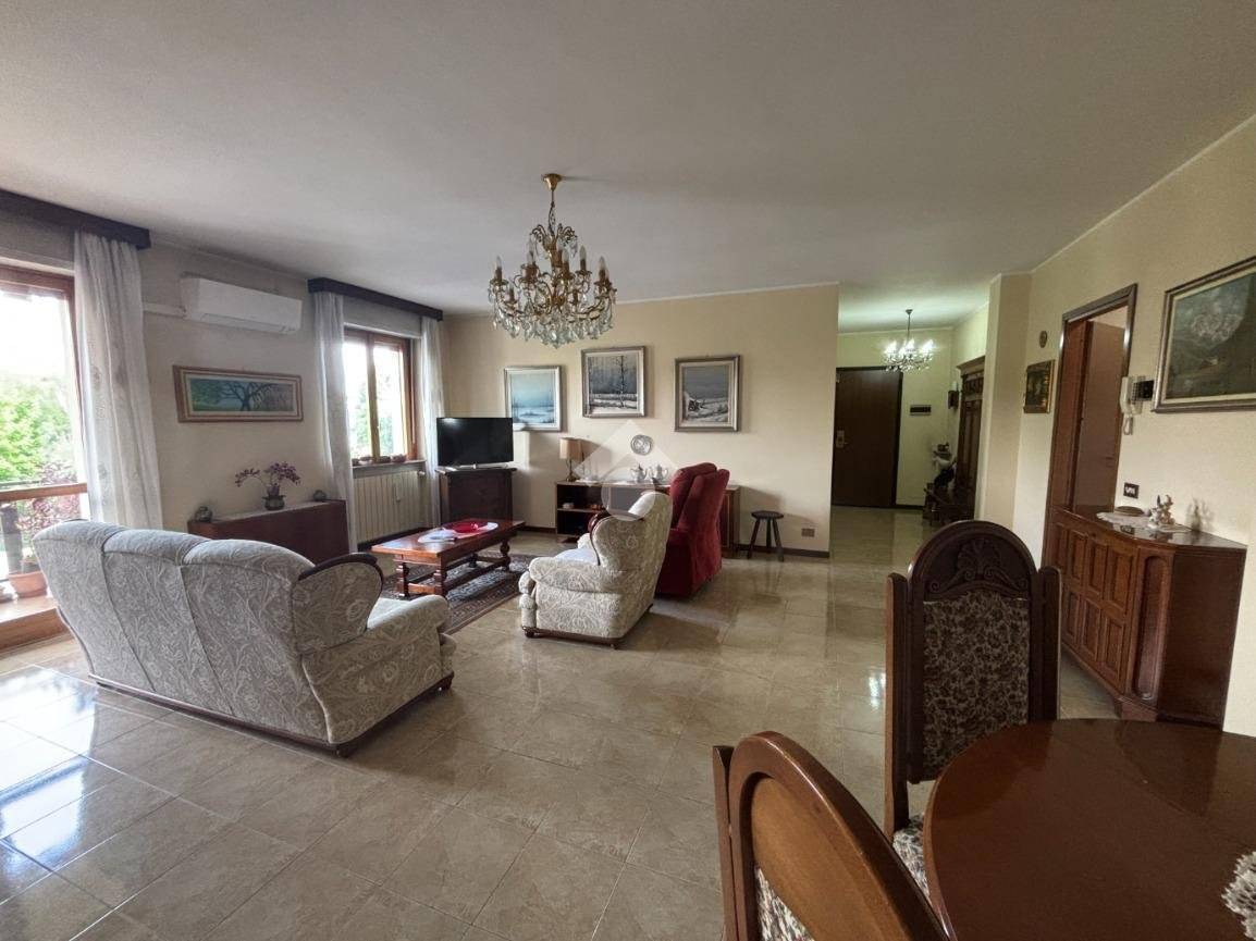 3 chambres Appartement à Osio Sotto, Italy No. 266542