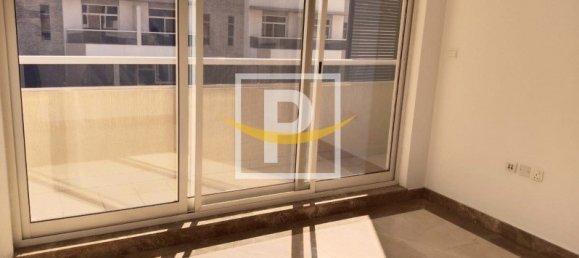 4 bedrooms Townhouse in Jumeirah Village Circle, UAE No. 9071 8