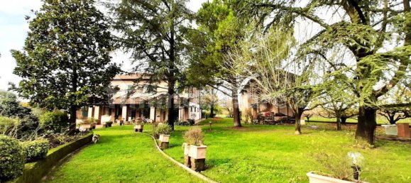 5 bedrooms House in Solarolo, Italy No. 20546 44