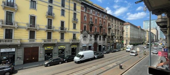 2 bedrooms Apartment in Milan, Italy No. 323494 3