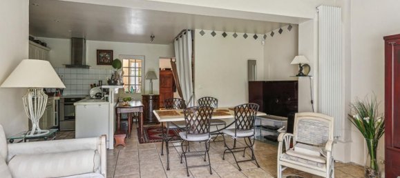 4 Schlafzimmer Schlösser in Montreuil, France, Nr. 114581 4