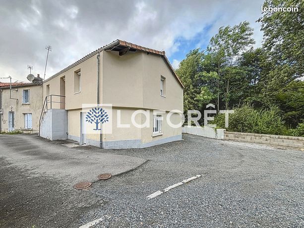 3 chambres Maison à Bressuire, France No. 301655