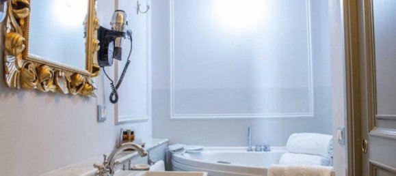 5 rooms Apartment in Florence, Italy No. 195302 22