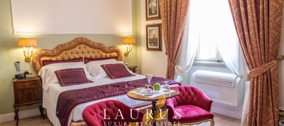 5 rooms Apartment in Florence, Italy No. 195302 9