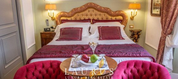 5 rooms Apartment in Florence, Italy No. 195302 8