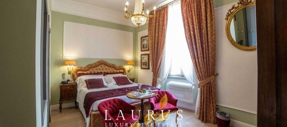 5 rooms Apartment in Florence, Italy No. 195302 7