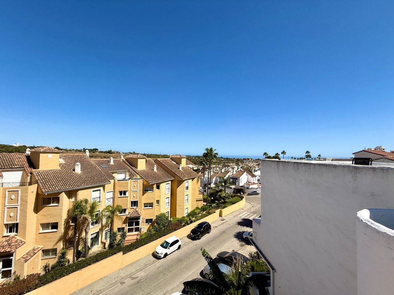 3 bedrooms Penthouse in Estepona, Spain No. 211471